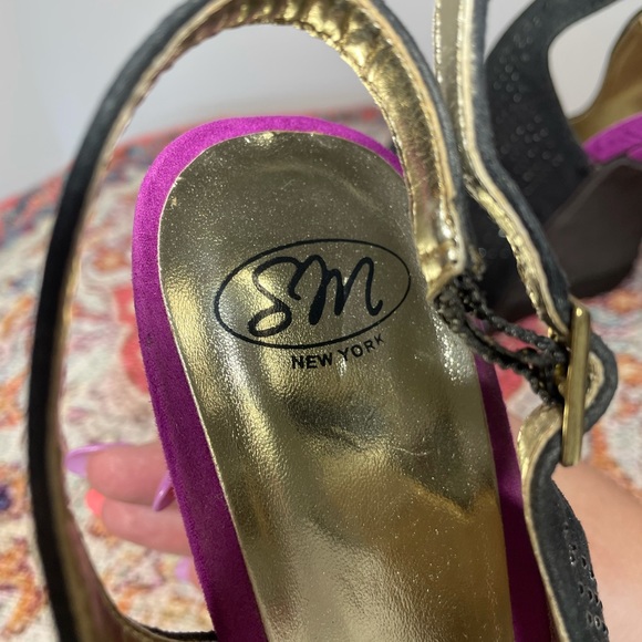 Groovy Platform Tri-Color Pumps with Rhinestones - Picture 6 of 6